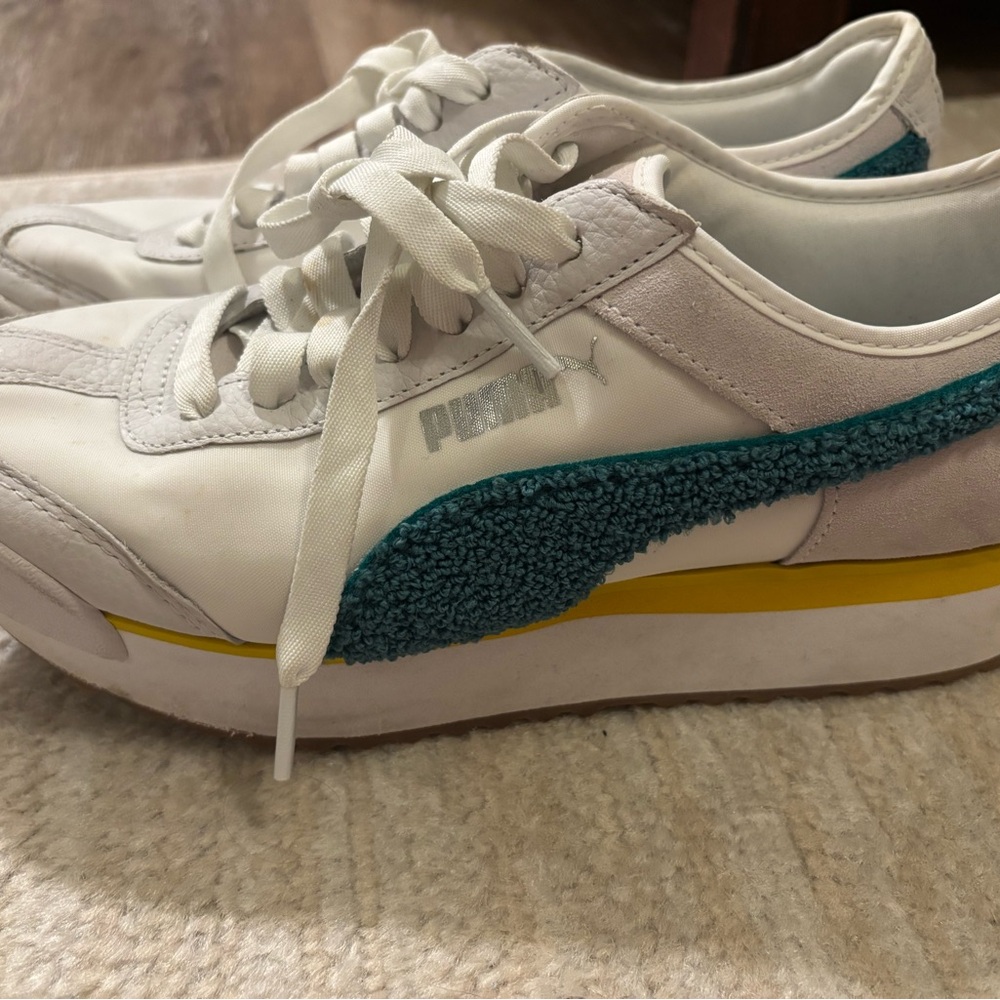 PUMA Women's White and Teal Sneakers